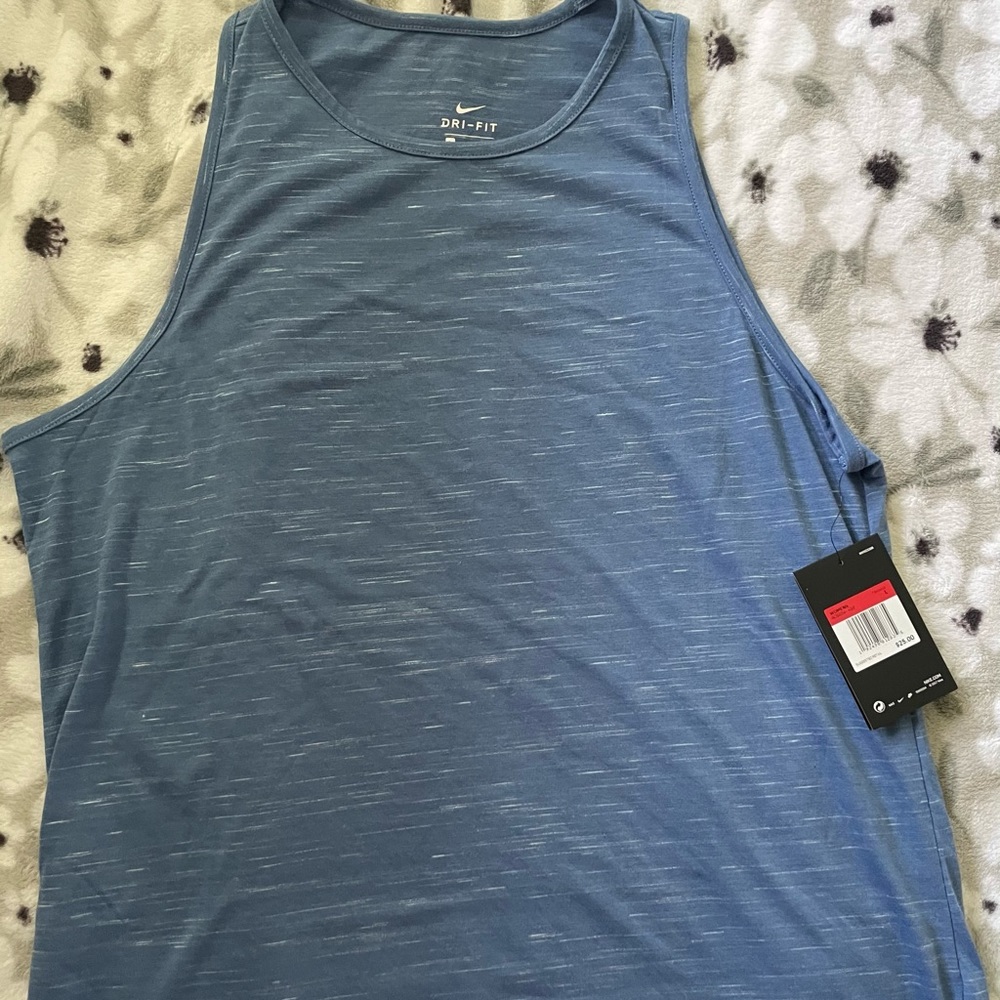 Womens large Nike drifit tank